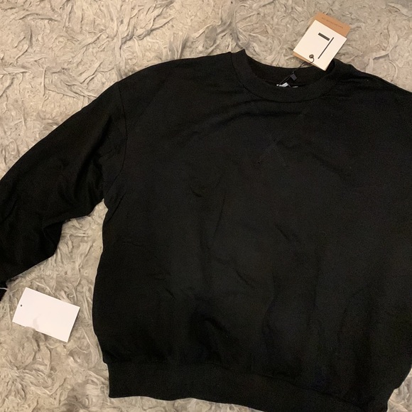 Black crew neck - Picture 2 of 3